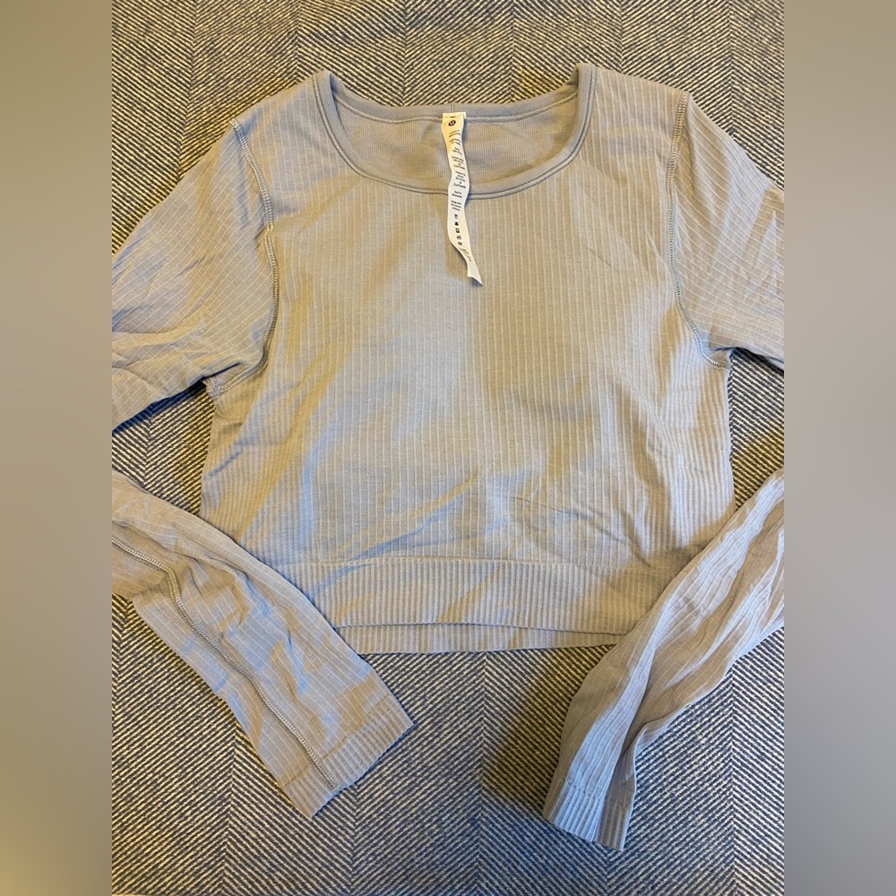 LuluLemon NWOT Ebb to Street long sleeve shirt size 6 in blue linen